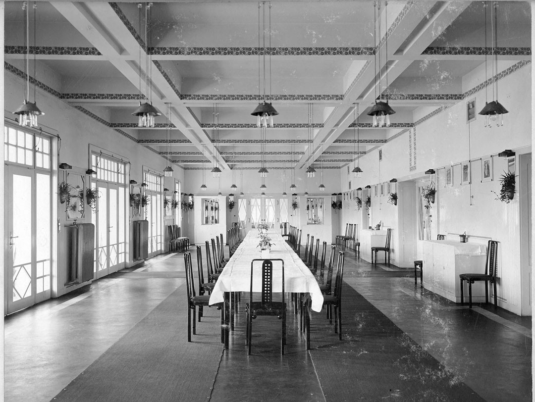 <BODY><div>Josef Hoffmann, Dining hall of Sanatorium Westend, Purkersdorf, 1905</div><div>© MAK</div><div> </div></BODY>