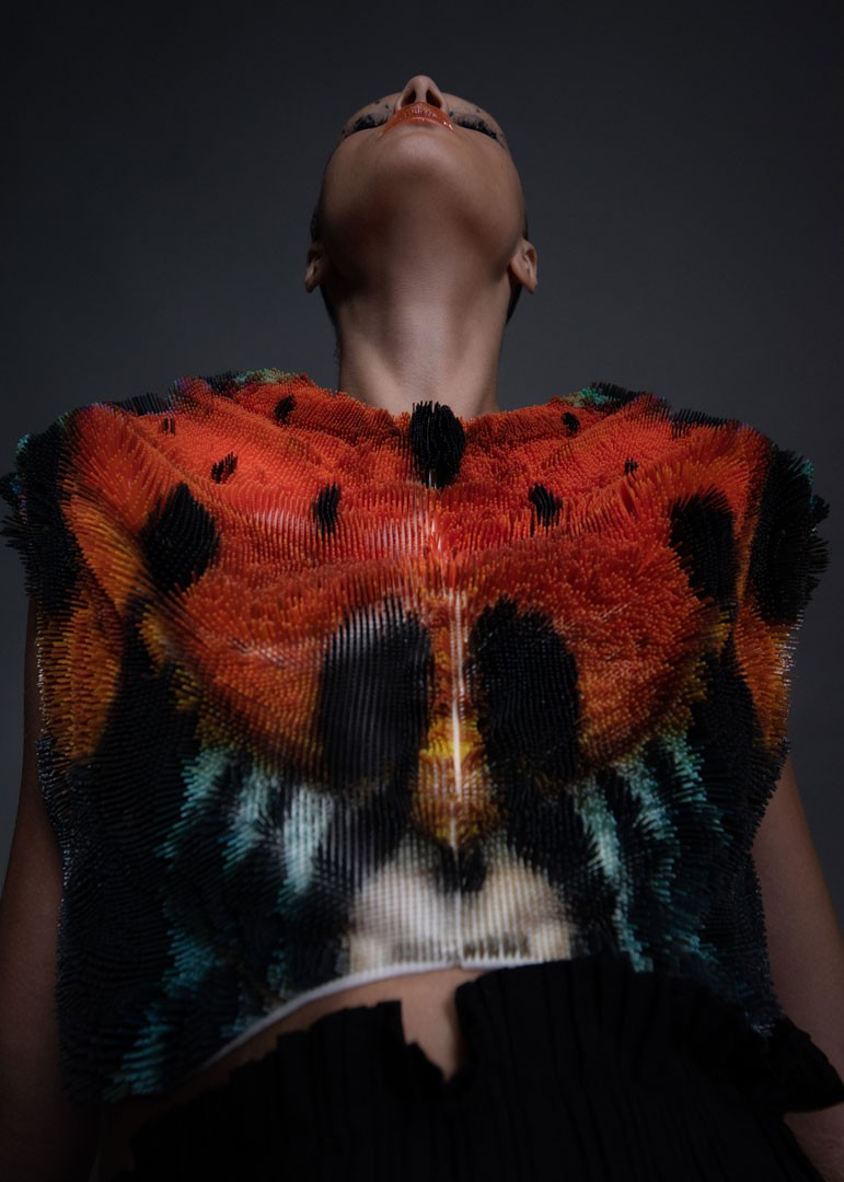 <BODY>Julia Koerner Setae Jacket for Chro-Morpho Collection by Stratasys 2019 © Photo by Ger Ger</BODY>