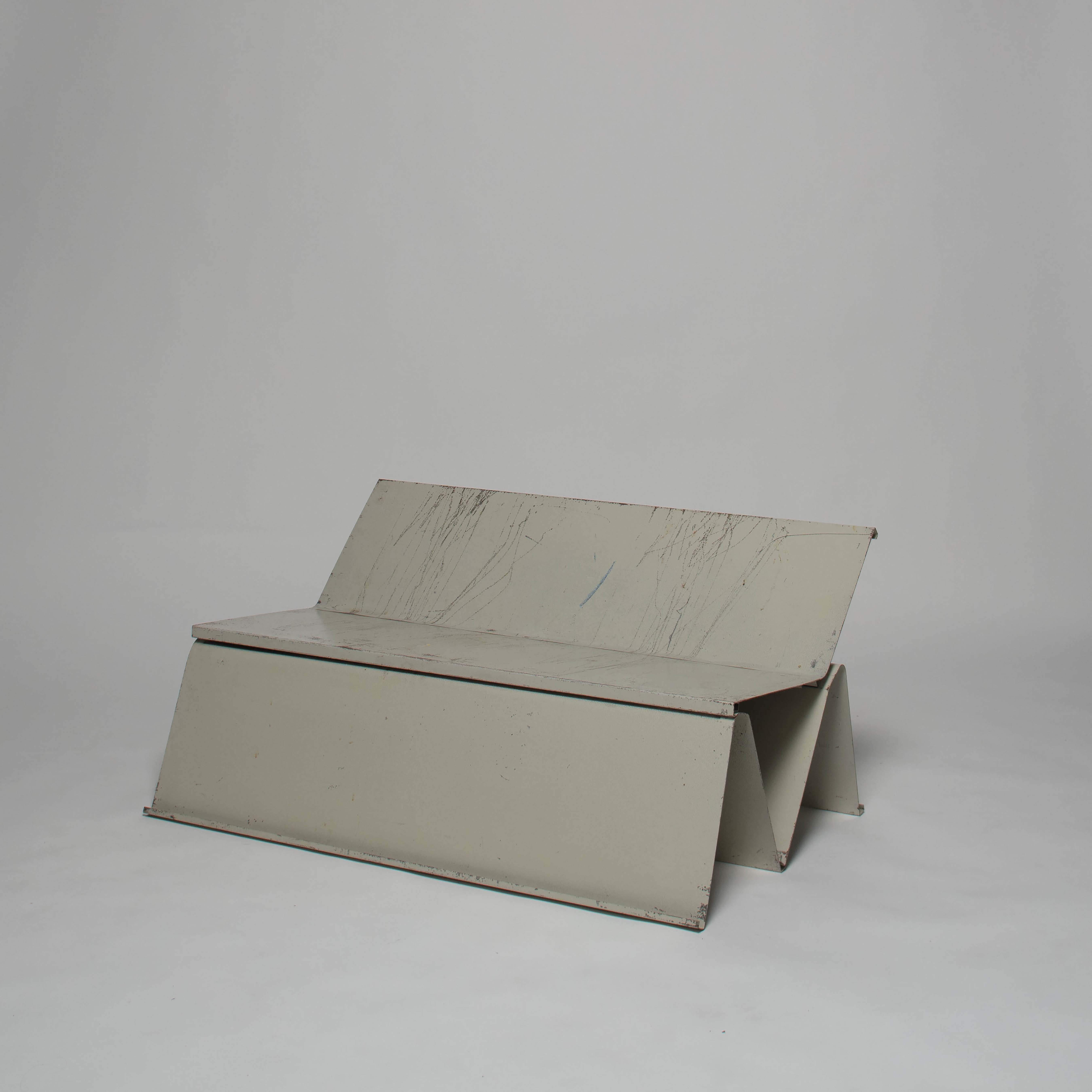 <BODY>Anton Defant und Benjamin Nagy, <em>Fold Bench</em>, 2021<br />© Werkstätte für digitale Fotografie, Universität für angewandte Kunst Wien<br /><br /></BODY>
