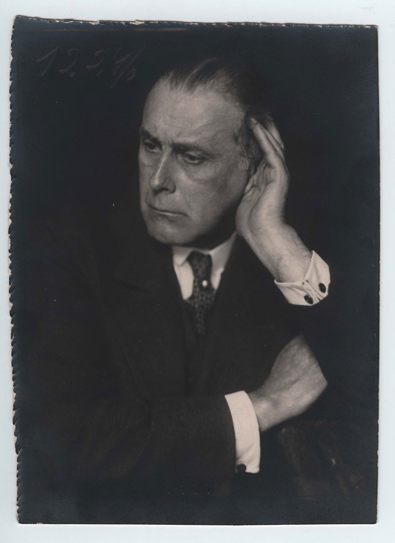 <BODY><div>Porträt Adolf Loos, um 1929</div><div>Foto: © Trude Fleischmann</div><div>© ALBERTINA, Wien</div><div> </div></BODY>
