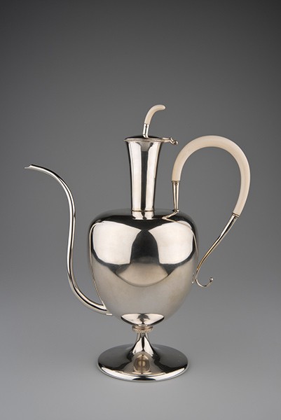 <BODY><div> </div><div>ERNST LICHTBLAU</div><div>Mocha Pot</div><div>Vienna, ca. 1924</div><div>Silver; ivory</div><div>Go 1785 / 1925, purchased from the artist</div></BODY>