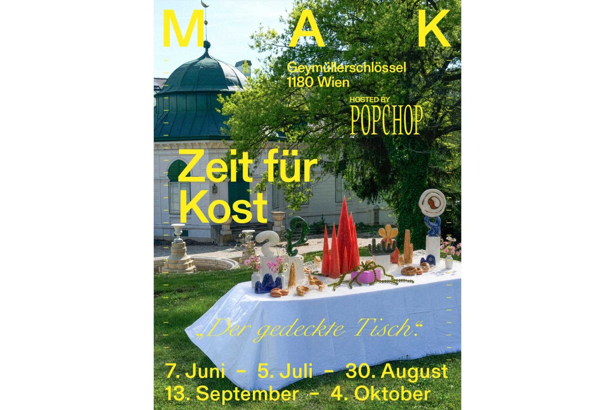 Gedeckter Tisch mit Designobjekten im Geymüllerschlössel Garten