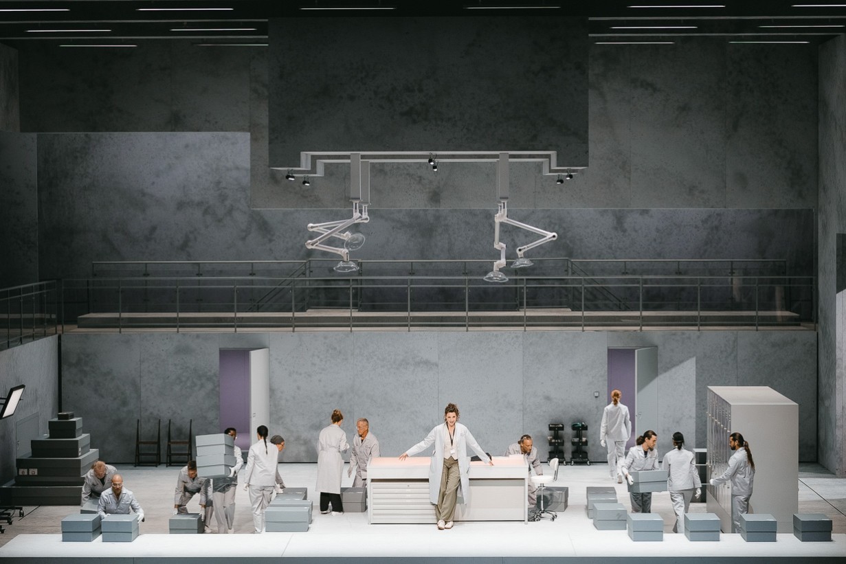 Ein museal-kuratorischer Blick auf DON CARLO in der Wiener Staatsoper