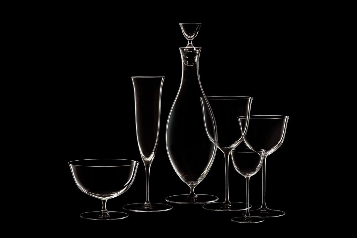 Drinking set of 5 glasses and a carafe 