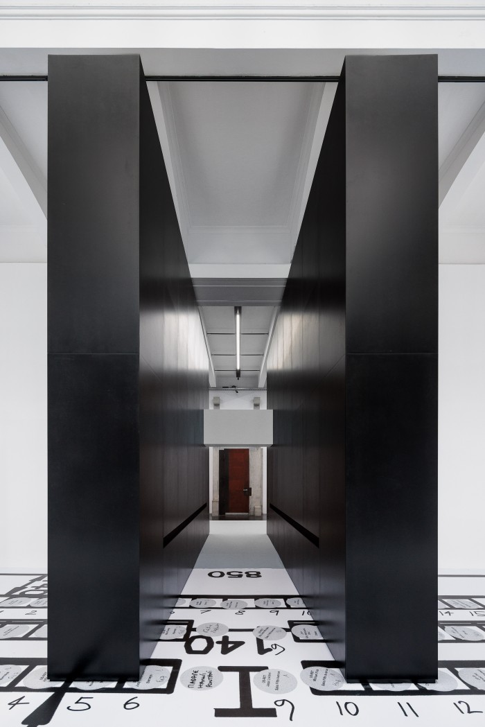 Ausstellung HELMUT LANG