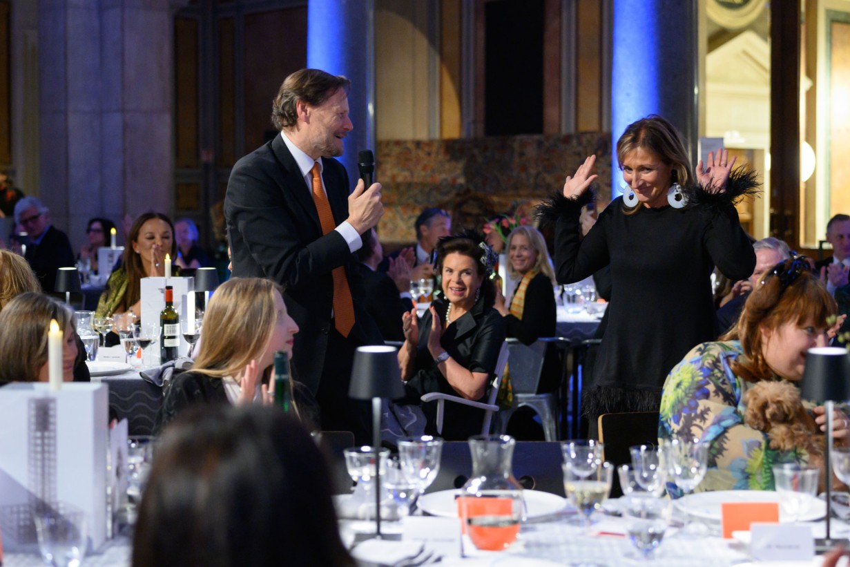 Martin Böhm hält eine Ansprache