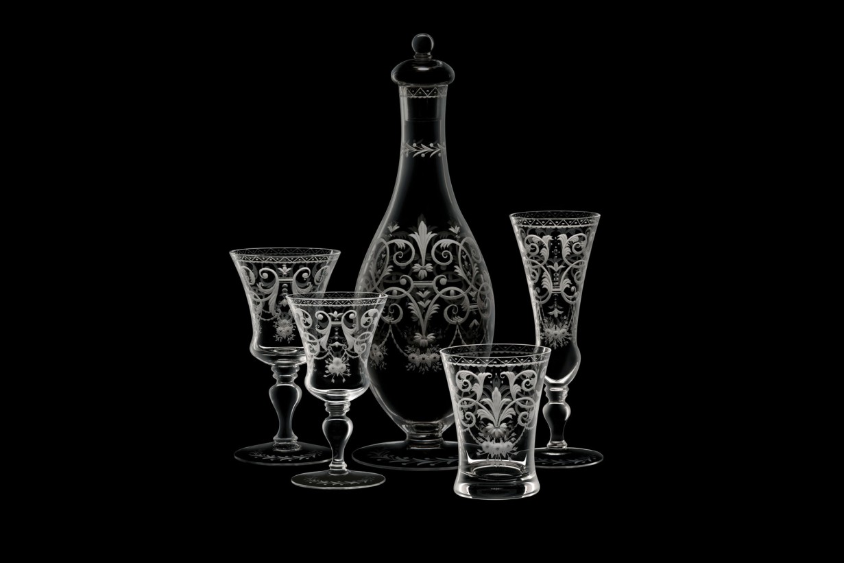 Drinking set of 4 glasses and a carafe 