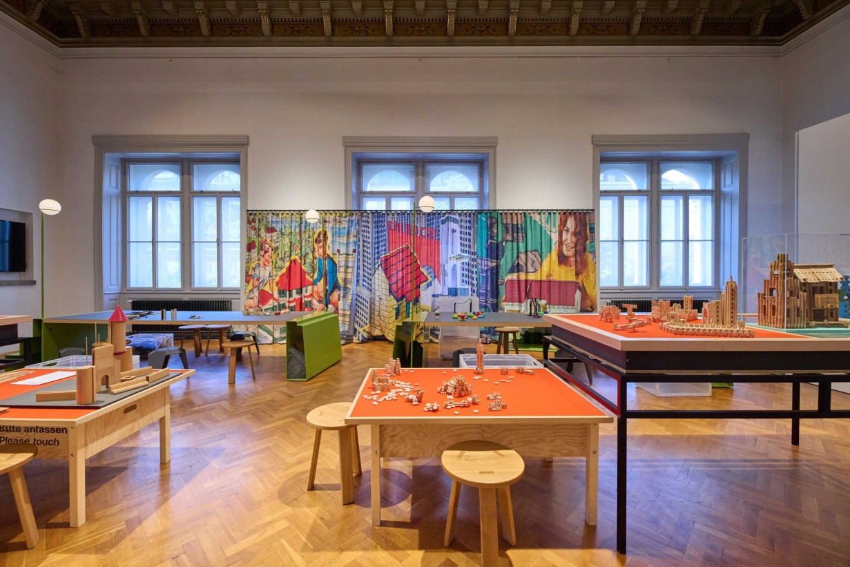 Ausstellungsansicht ARCHITEKTURBAUKÄSTEN in der DIREKTION FÜR ALLE!