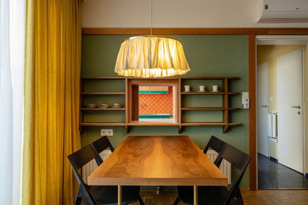 Blick in den Wohnraum im Margarete Schütte-Lihotzky Zentrum