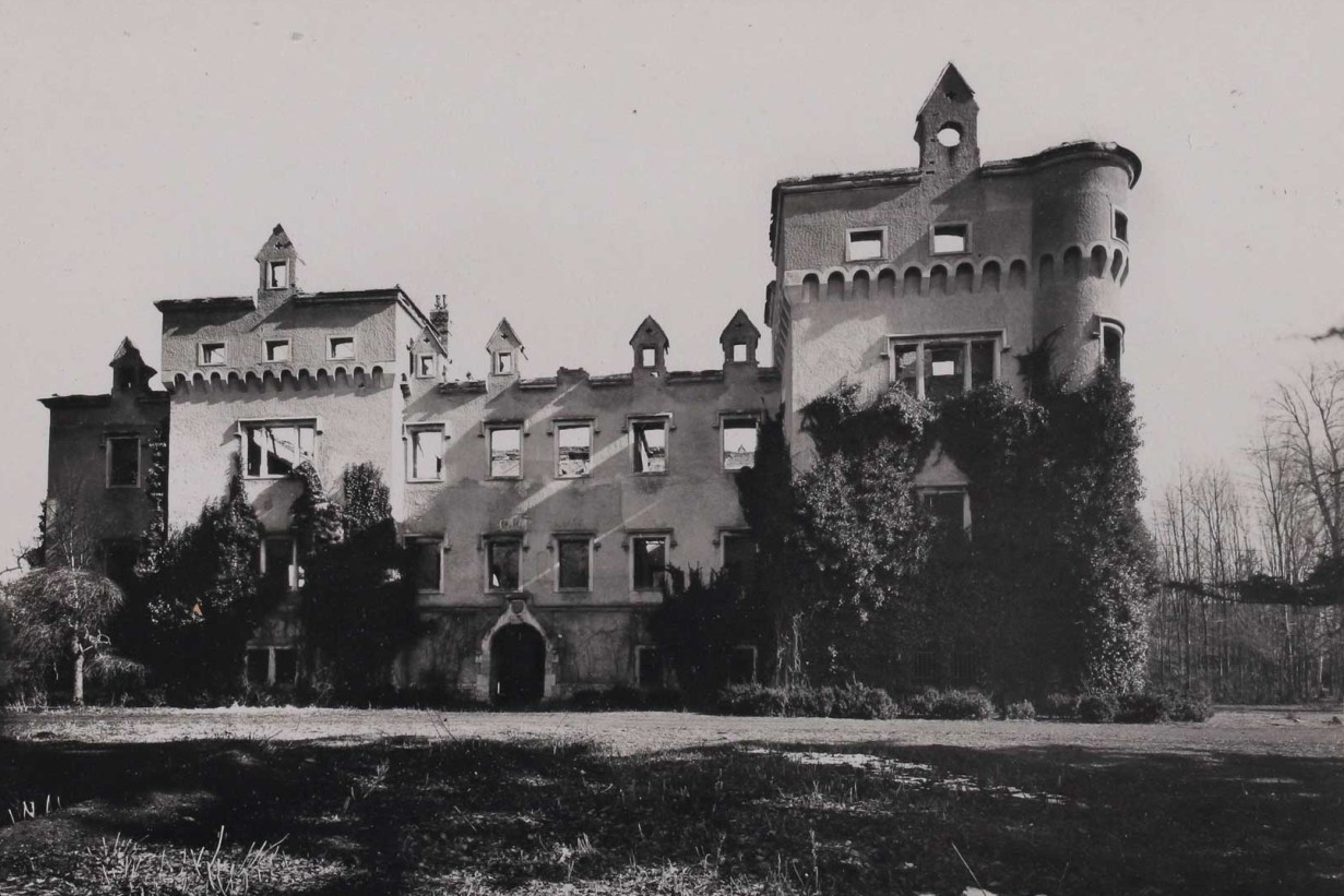 Schwarz-weiß Foto Brandruine Schloss Immendorf