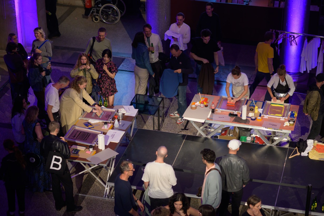 Event with visitors in the MAK Column Hall