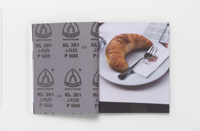 Aufgeschlagenes Buch