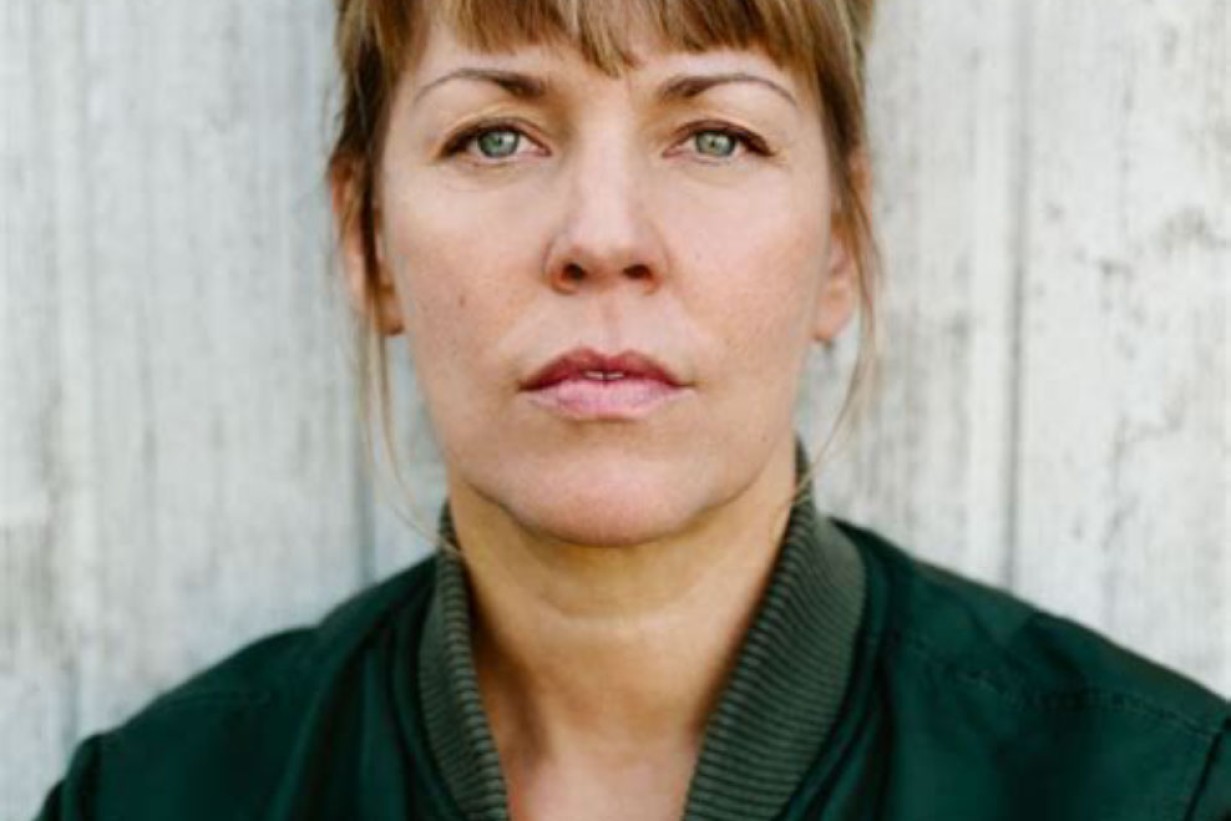 Frau mit blonden Haaren