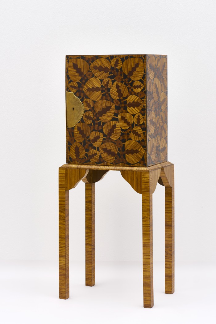 Zigarrenschrank mit MarketerienZigarrenschrank mit Marketerien