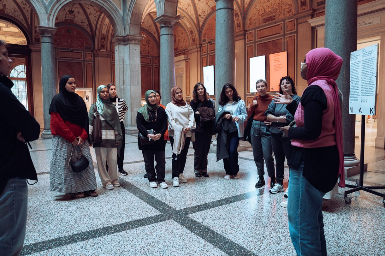 Ein postkolonialer Blick auf die Sammlung