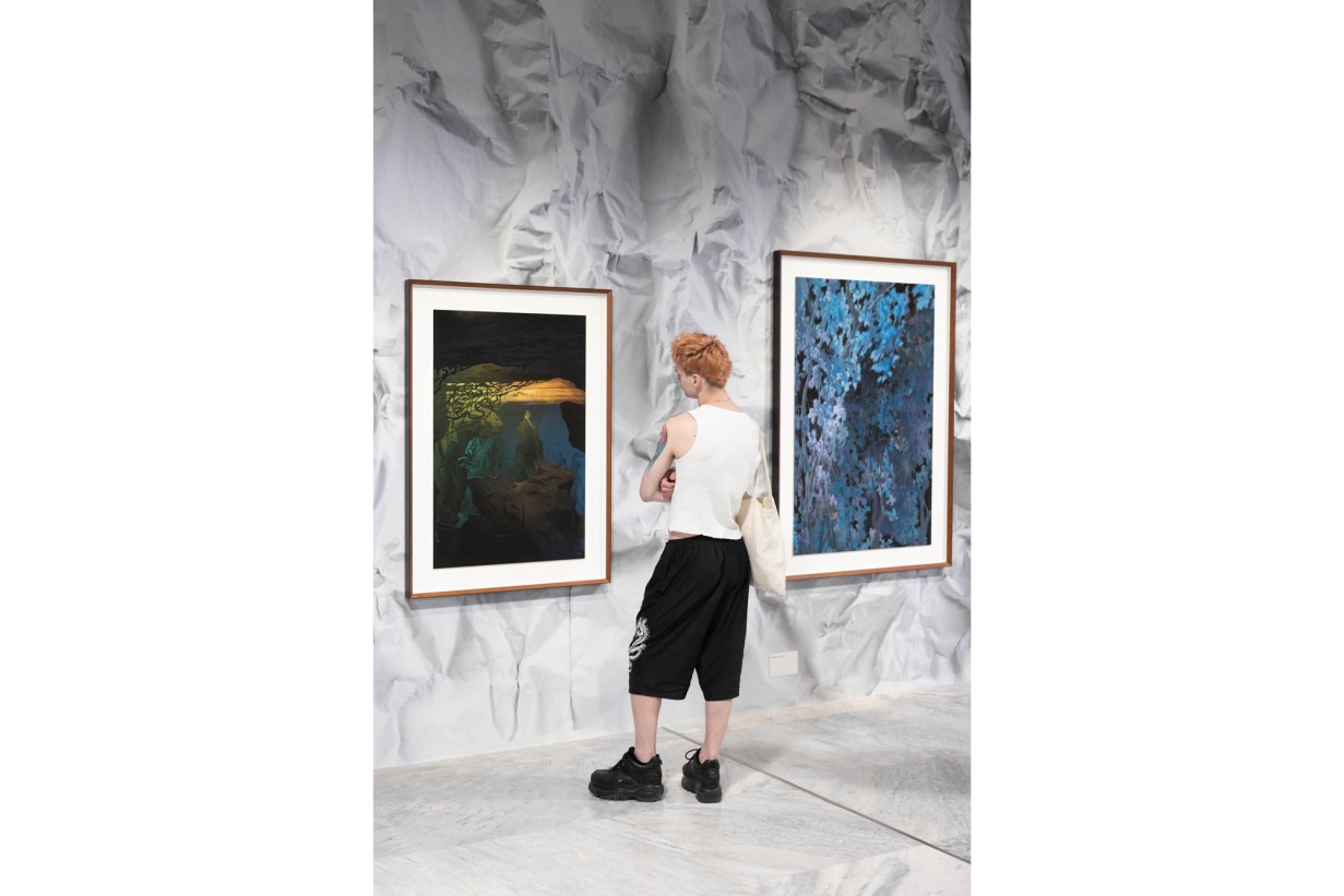 Besucher in der Ausstellung THOMAS DEMAND. Räume, die von gestern träumen