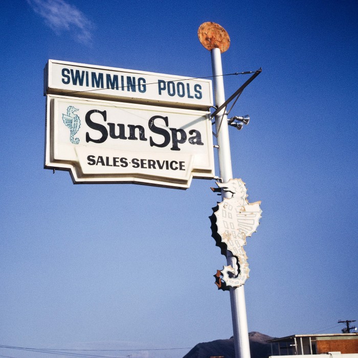 Straßenschild "Sun Spa"