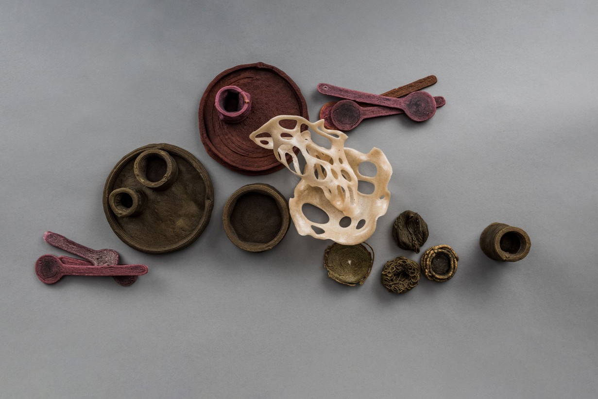 Small plates and spoons