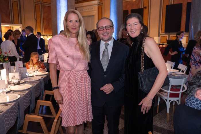 Eva Dichand, Alexander Schallenberg und Lucrezia Terzi Böhm