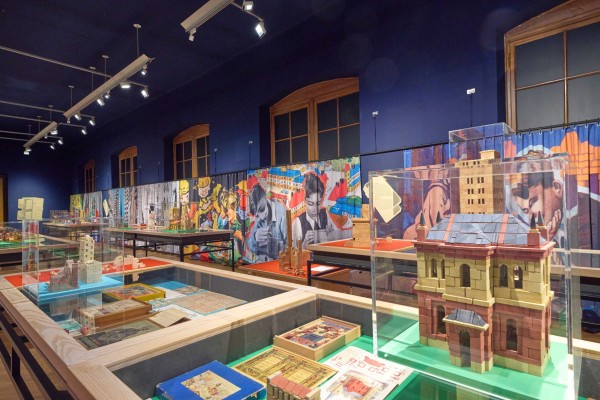 Exhibition View ARCHITECTURAL CONSTRUCTION KITS at the MAK Works on Paper Room