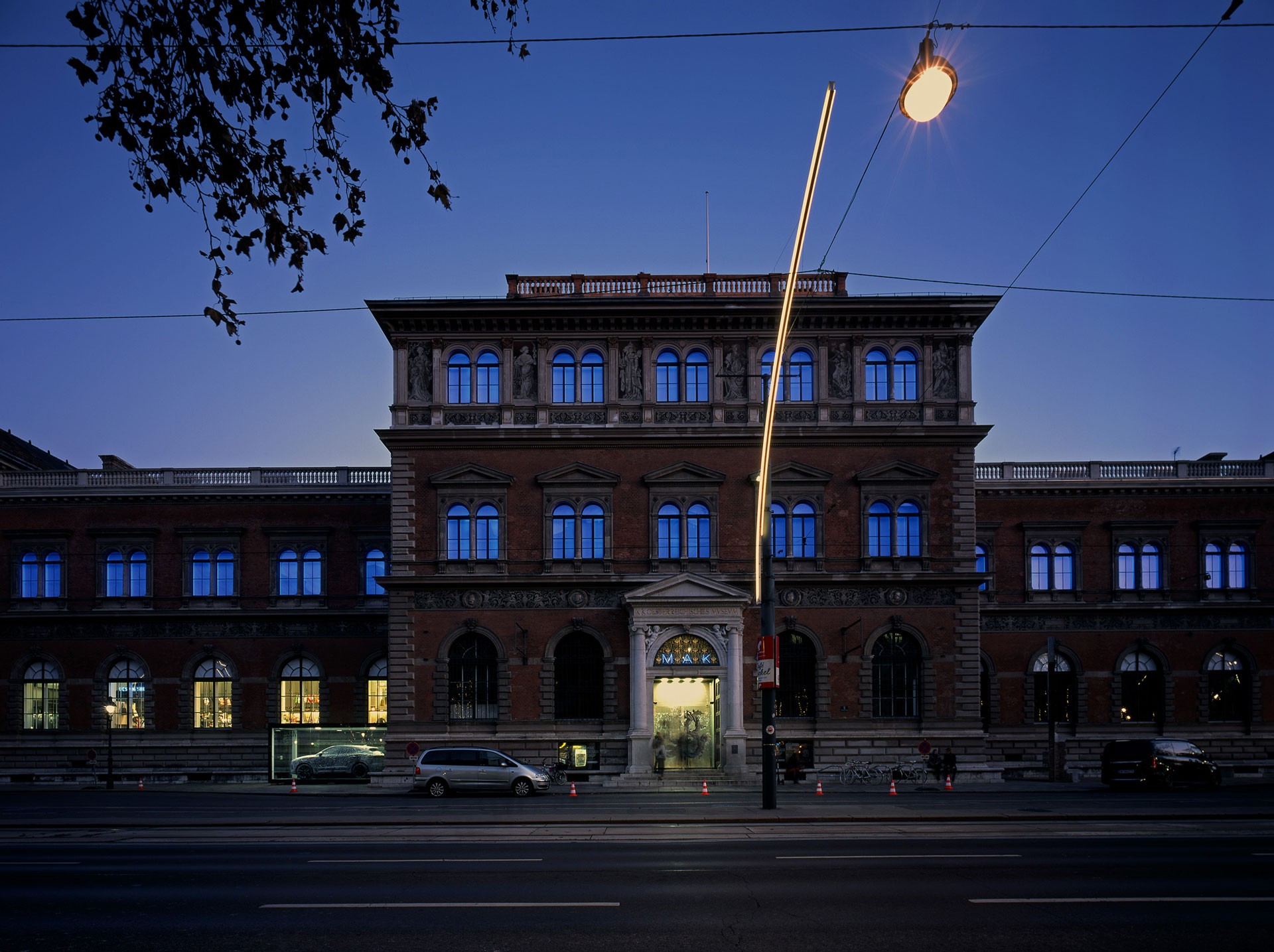 <BODY>James Turrell, MAKlite, Permanent light installation on the MAK façade © Gerald Zugmann/MAK</BODY>