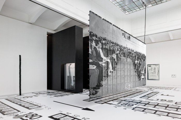 Ausstellung HELMUT LANG