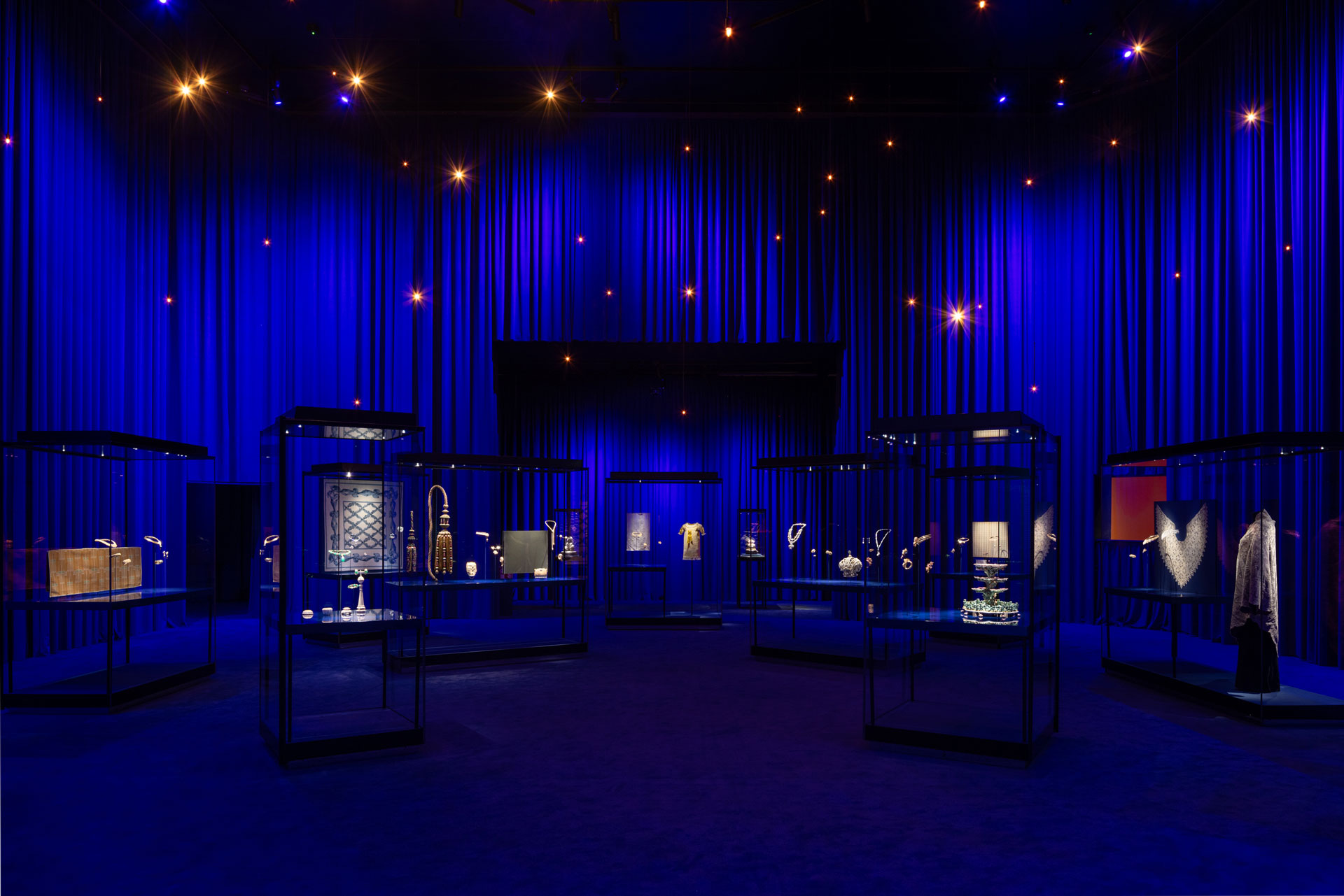 Ausstellungsansicht GLANZSTÜCKE